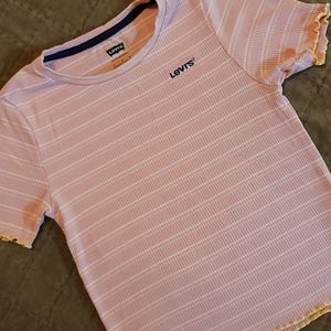 Levi's Lettuce Edge Hem Cropped Tee • Size L